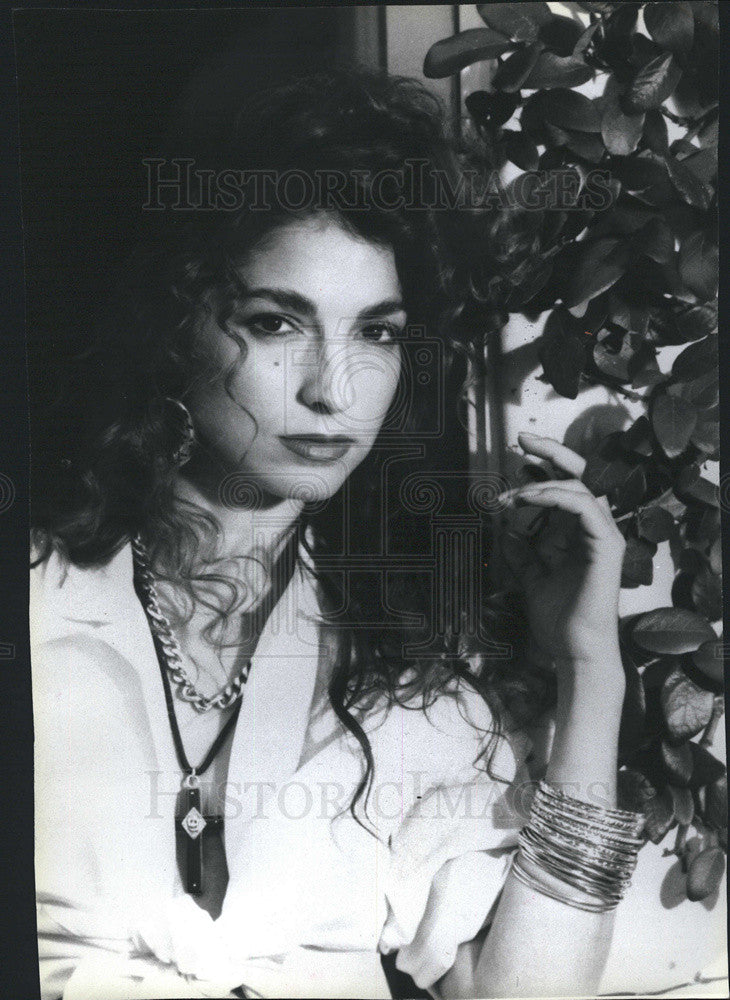 1990 Press Photo Gloria Estefan - Historic Images