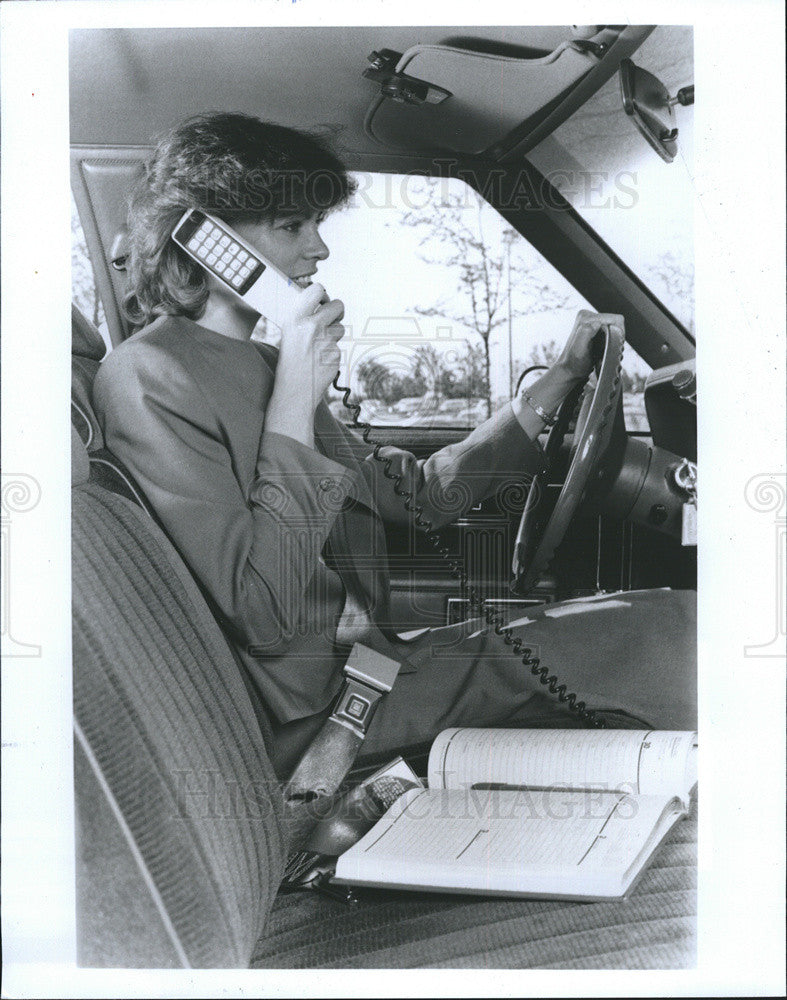 1985 Press Photo Katie Boudas.VP of public relations for Ameritech Mobile Comm - Historic Images