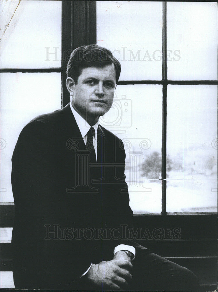 1968 Press Photo Sen Edward Kennedy profile photo - Historic Images