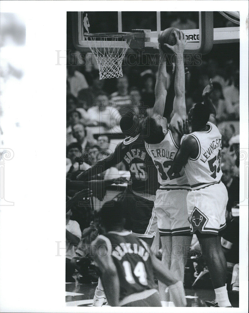 Press Photo Will Purdue of Chicago Bulls tries to dunk. - Historic Images