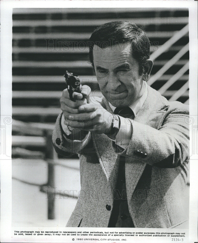 1980 Press Photo of Don Adams as agent Maxwell Smart in &quot;The Nude Bomb&quot; - Historic Images