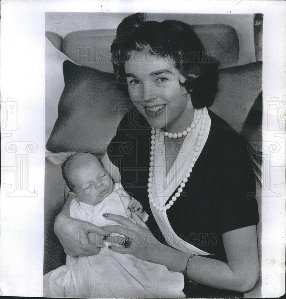 1956 Press Photo Actress Dawn Addams and son Stefano - Historic Images