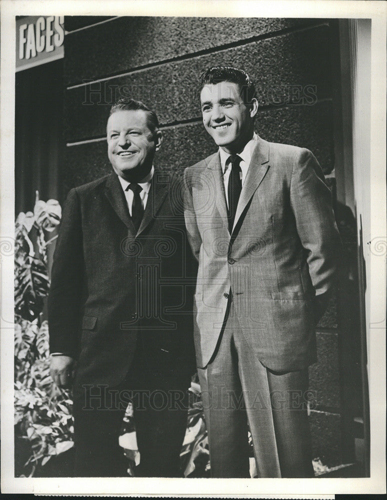 Press Photo &quot;About Faces&quot; Stars Ben Alexander And Jimmie Rodgers - Historic Images