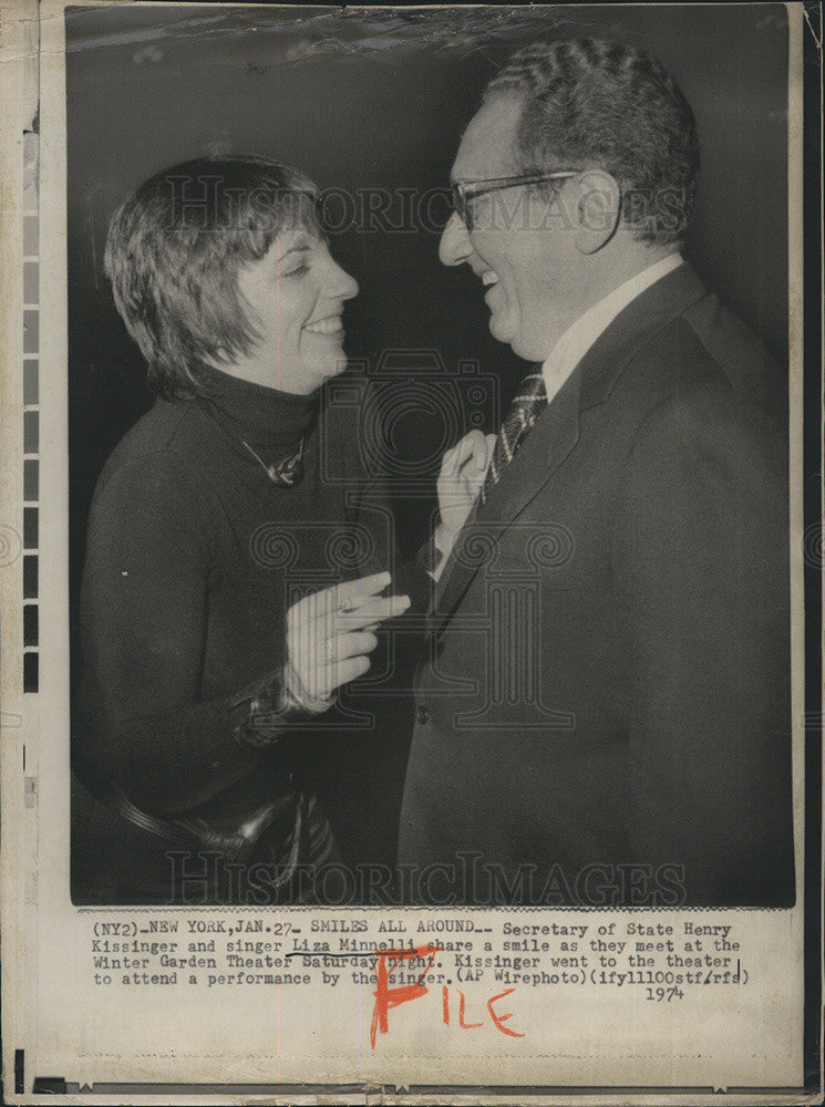 1974 Press Photo Sec of State Henry Kissinger &amp; Actress Liza Minnelli - Historic Images