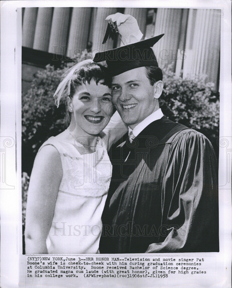 1958 Press Photo Actor/singer Pat Boone and wife at Columbia University - Historic Images