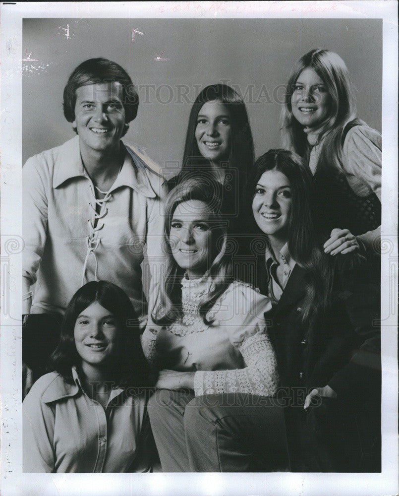 1974 Press Photo The Boone Family - Historic Images