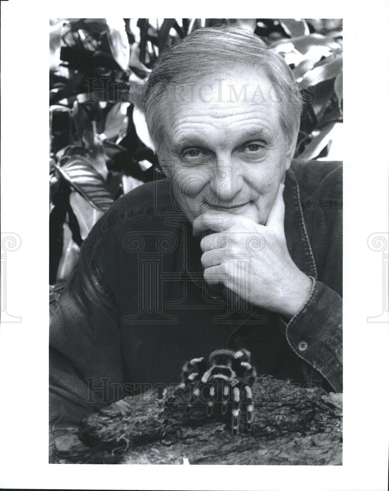 1991 Press Photo Actor/Host Alan Alda - Historic Images