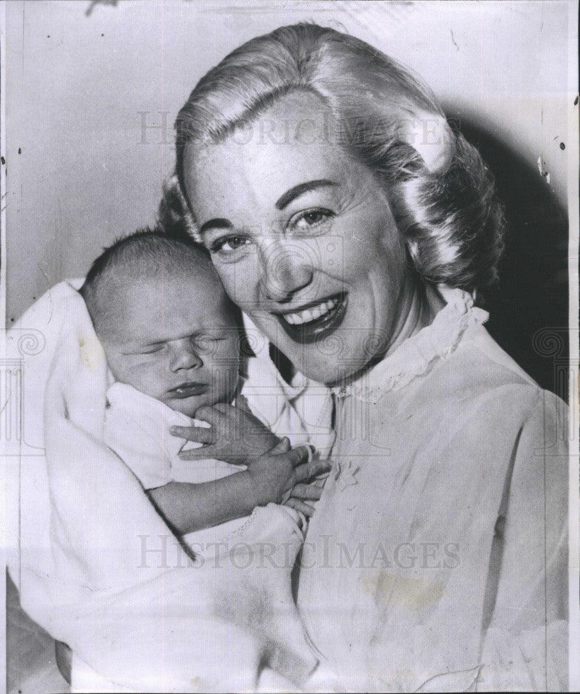 1955 Press Photo Actress Jan Sterling With New Born Son, Adams Douglas - Historic Images