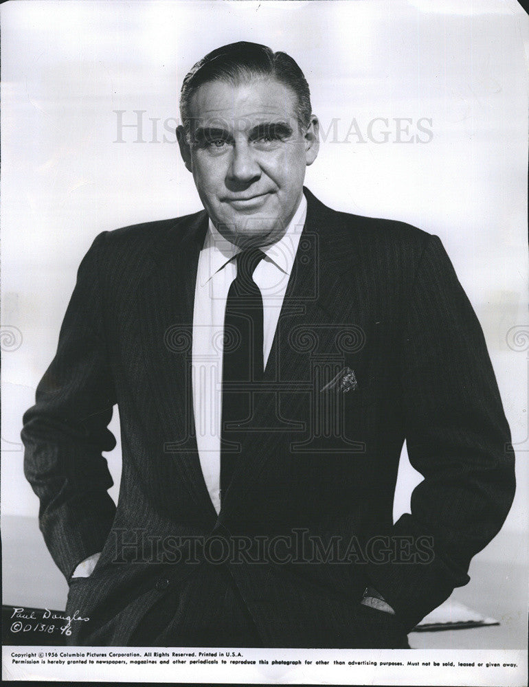 1956 Press Photo American Actor Paul Douglas, Columbia Pictures Corporation - Historic Images