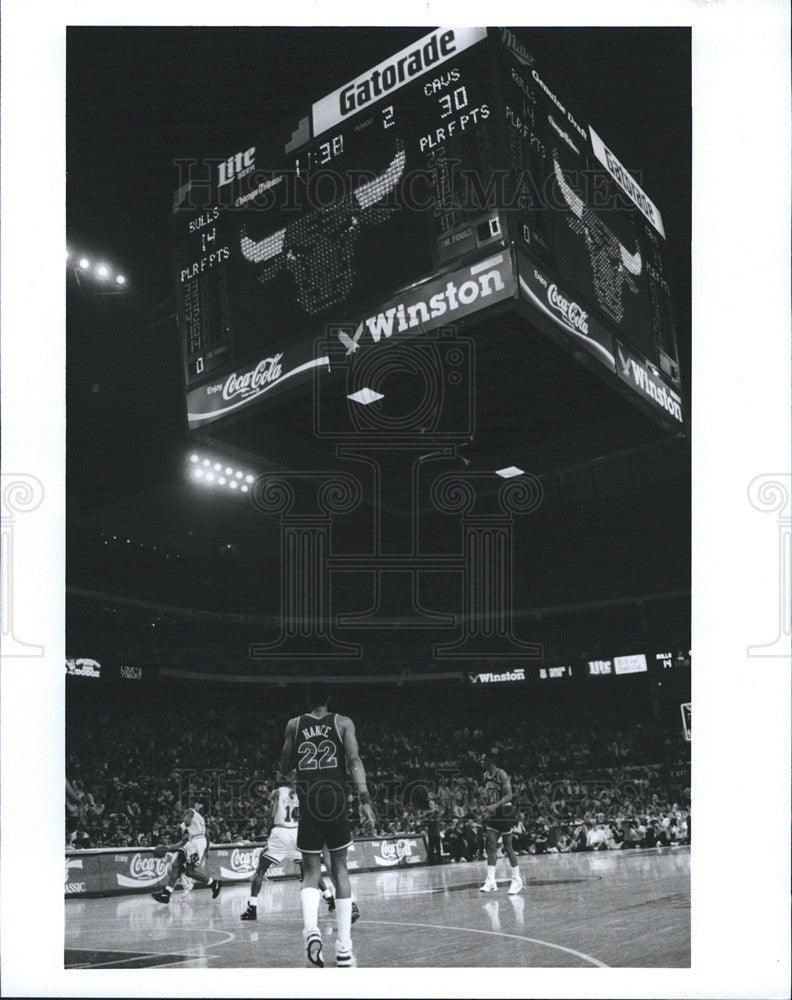 1992 Press Photo Bulls and Cavaliers Basketball Team - Historic Images