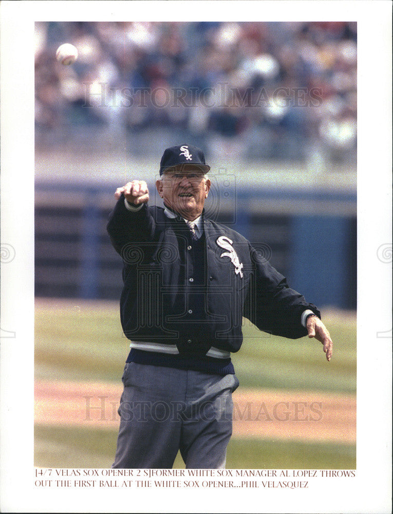 Press Photo Former White Sox Manager Al Lopez Throws First Pitch - Historic Images