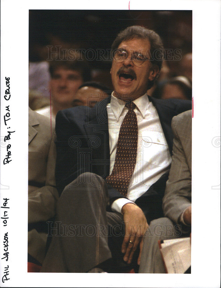 Press Photo Phil Jackson - Historic Images