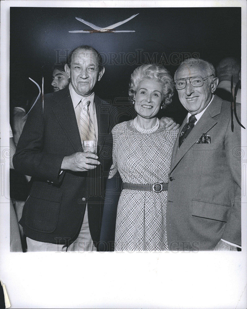 1975 Press Photo of Detroit society Bernard Pincus &amp; Mr. &amp; Mrs. Aaron Gershenson - Historic Images