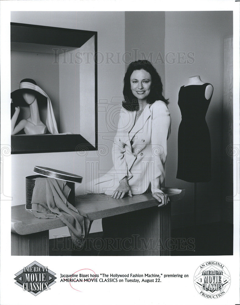 1995 Press Photo Jacqueline Bisset hosts &quot;The Hollywood Fashion Machine.&quot; - Historic Images