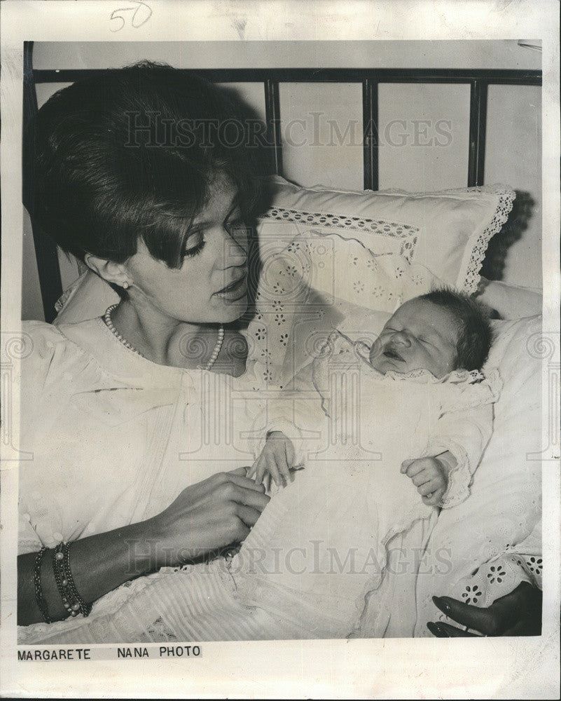 1963 Press Photo Swedish Princess Birgitta Holds Baby Princess Margarete - Historic Images