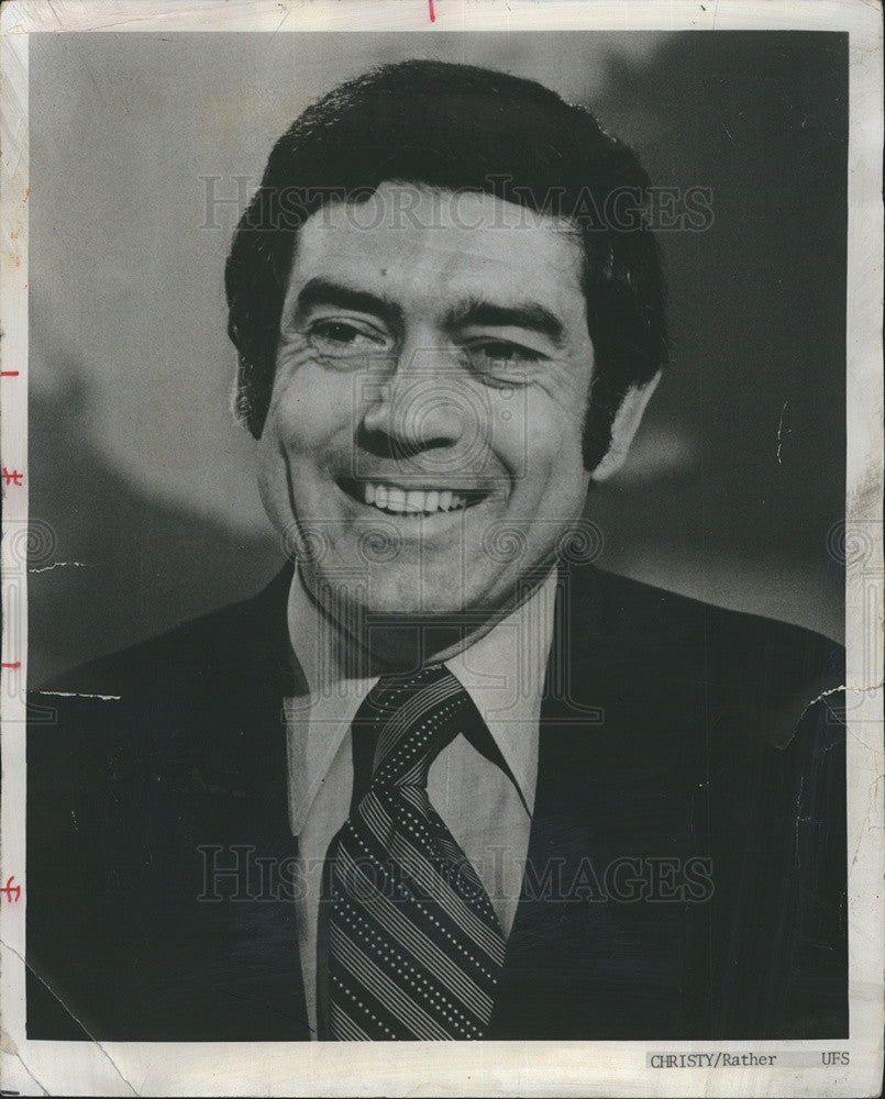 1975 Press Photo TV Newsman Dan Rather - Historic Images