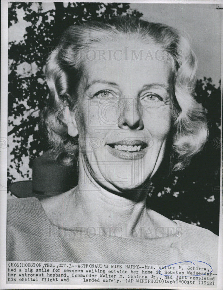 1962 Press Photo Mrs. Walter Schirra, after her husband completed mission., - Historic Images