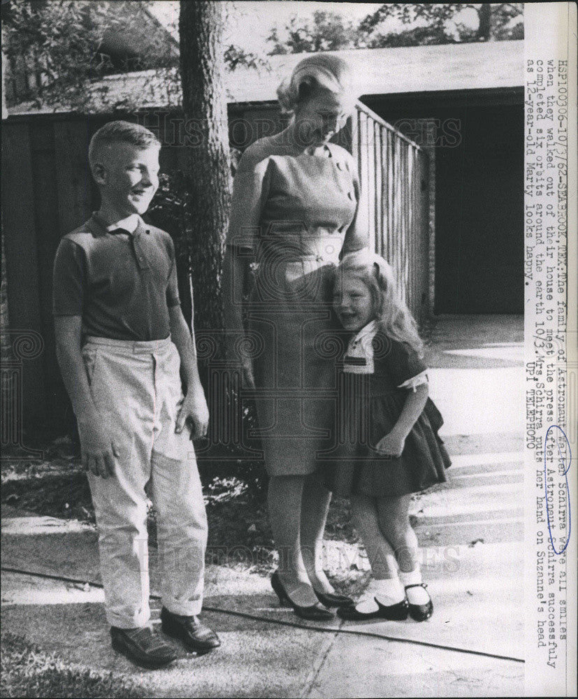 1962 Press Photo Walter Schirra Astronaut Family Meet Press Seabrook Home Texas - Historic Images