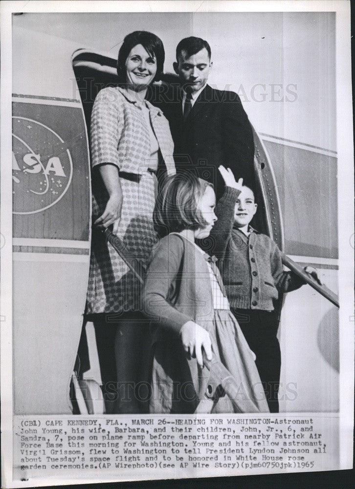 1965 Press Photo Astronaut John Young,wife Barbara - Historic Images