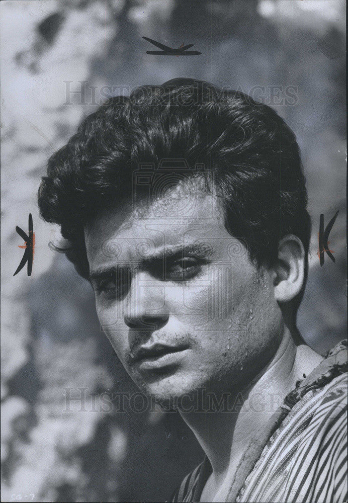 1964 Press Photo Actor Stathis Giallelis Smoldering Portrait - Historic Images