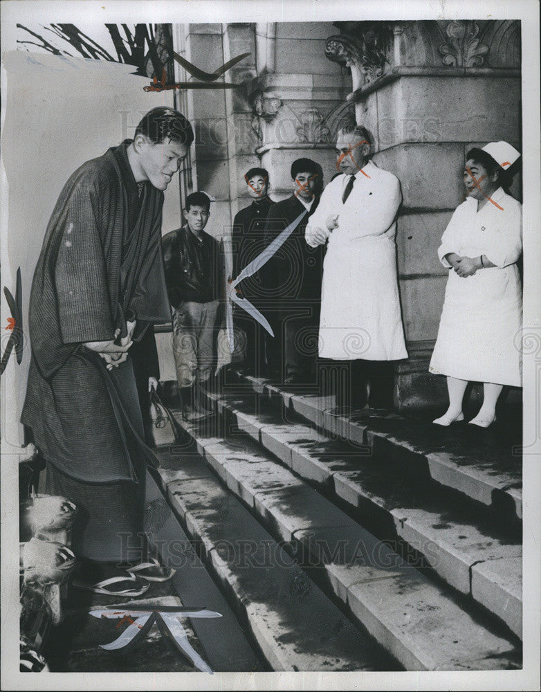 1959 Press Photo Yoshimitsu Matsuzake Japan Medical Case Excessive Growth - Historic Images