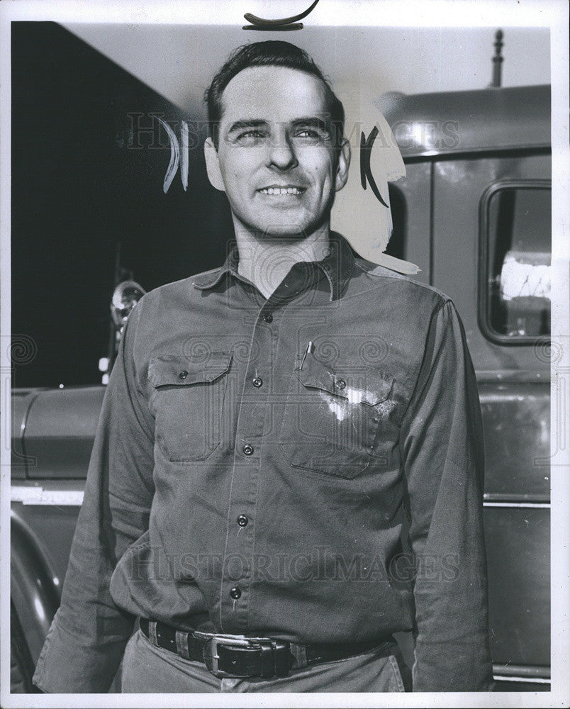 1965 Press Photo Ed Gersch Firefighter For Detroit Fire Department - Historic Images