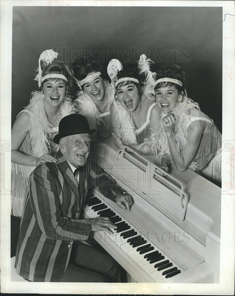 1969 Press Photo Jimmy Durante Presents The Lennon Sisters Hour - Historic Images