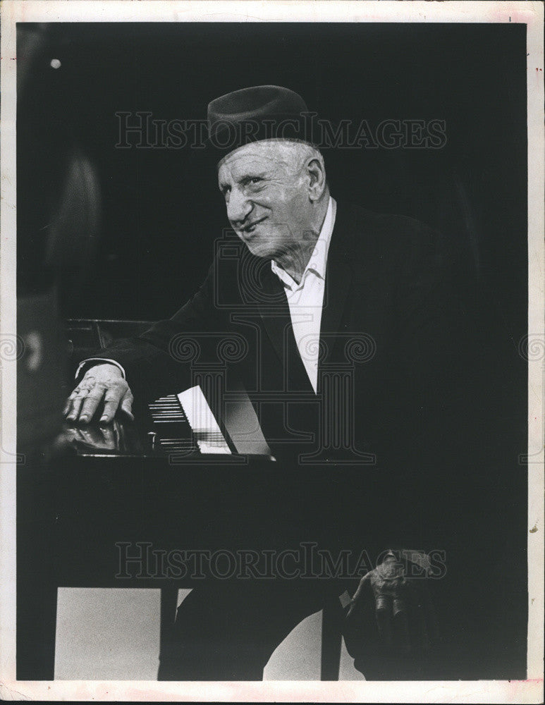 1966 Press Photo  Jimmy Durante on The Ed Sullivan Show - Historic Images