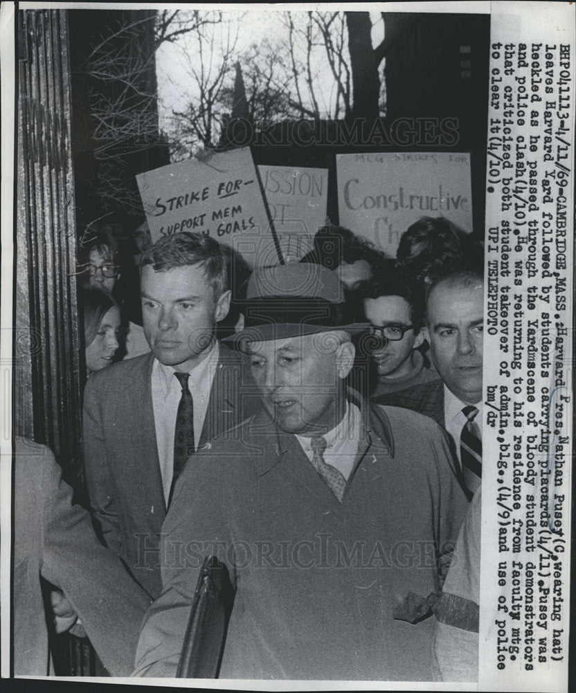 1969 Press Photo President Nathan Pusey of Harvard - Historic Images