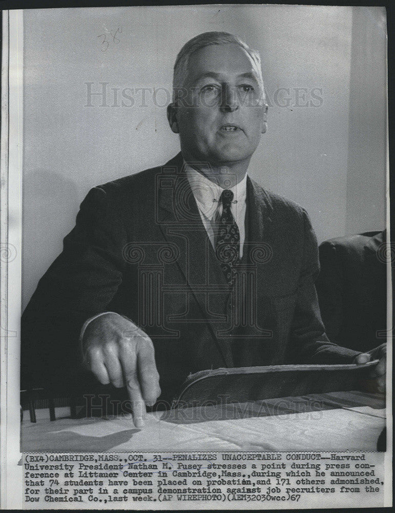 1967 Press Photo Dr. Nathan M. Pusey President Harvard University College Head - Historic Images