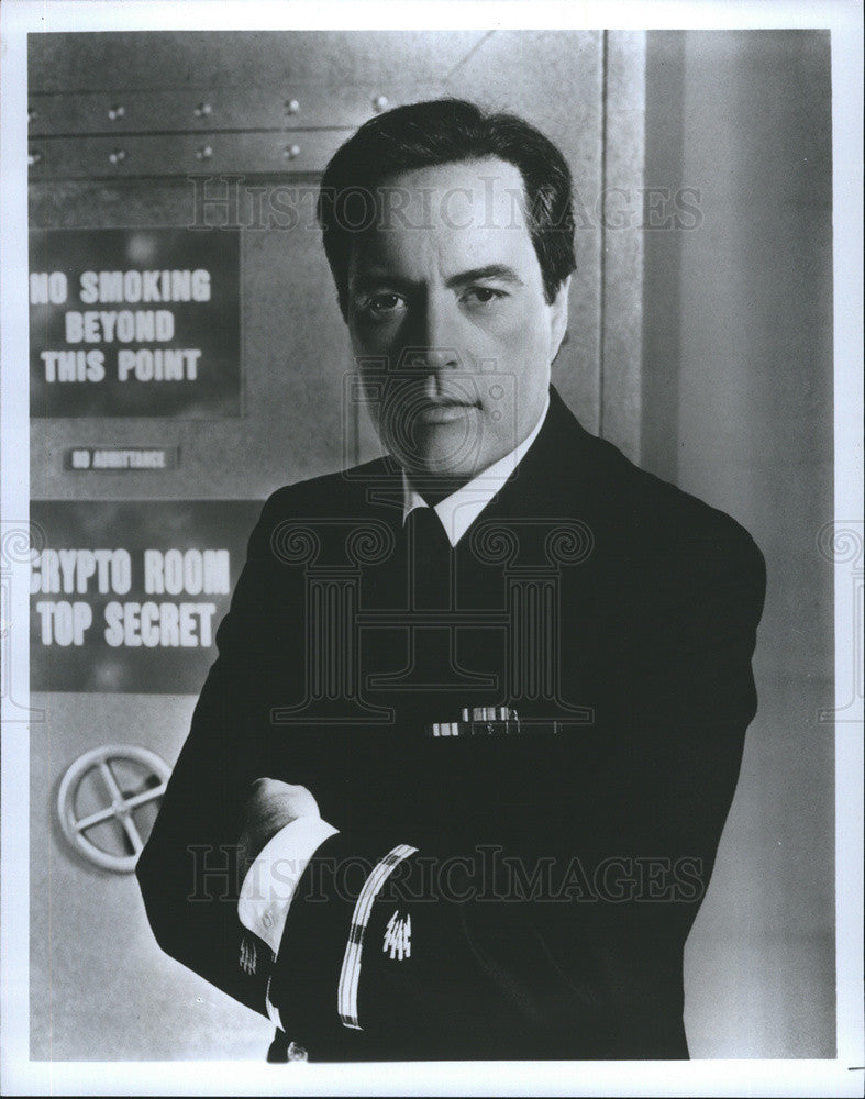 1990 Press Photo of Actor Powers Boothe stars in &quot;Family of Spice&quot; CBS TV series - Historic Images