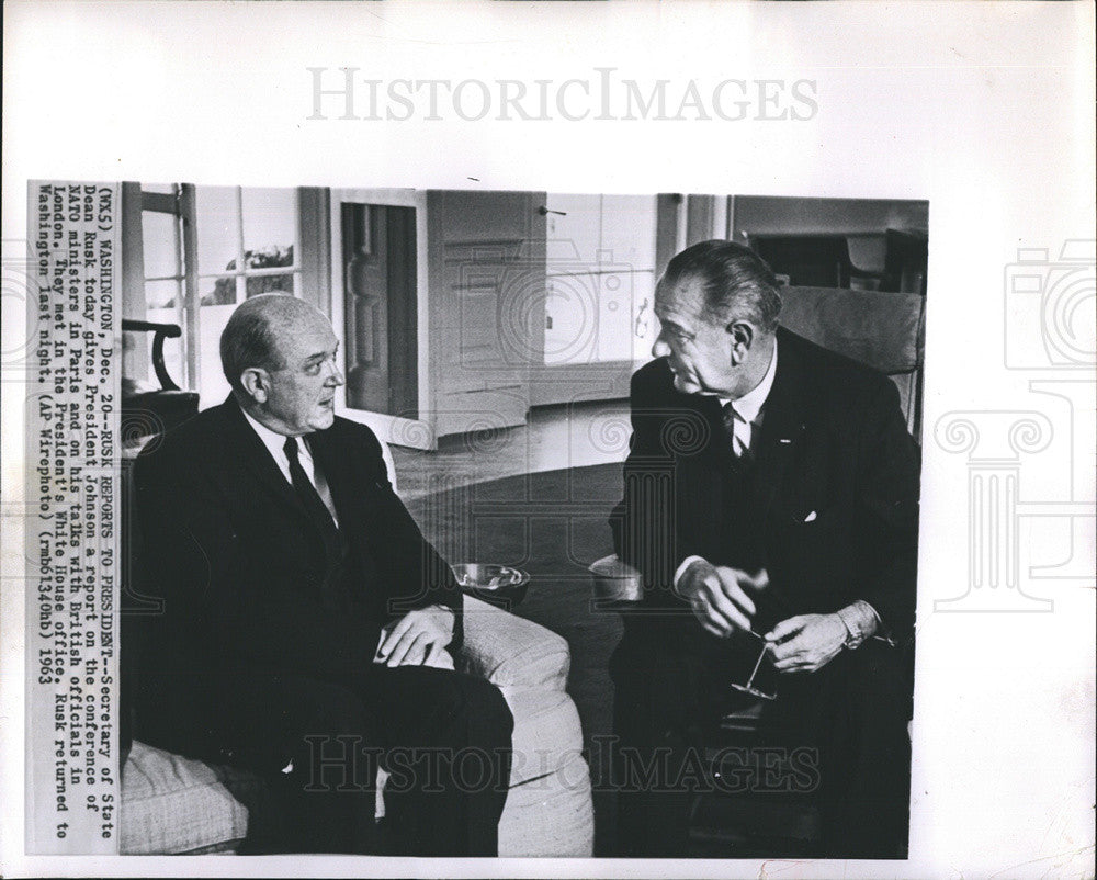 1963 Press Photo Dean Rusk gives President Johnson a report on the conference shows in the picture. - Historic Images