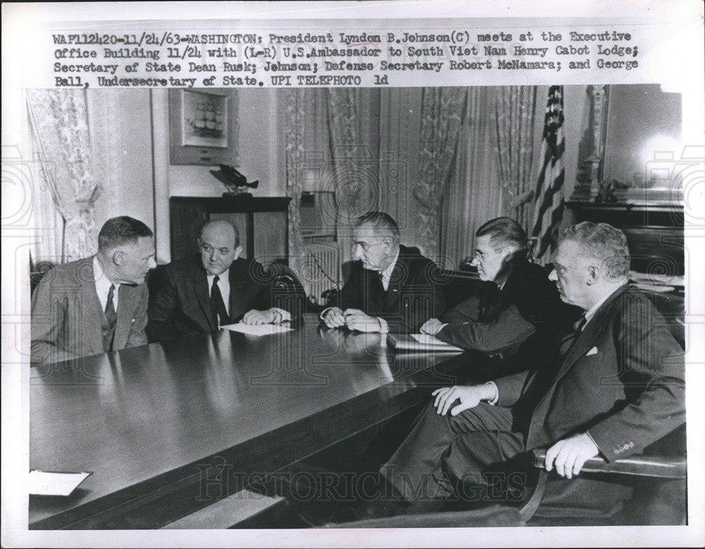 1963 Press Photo President Johson Meets the Executive Office Building - Historic Images