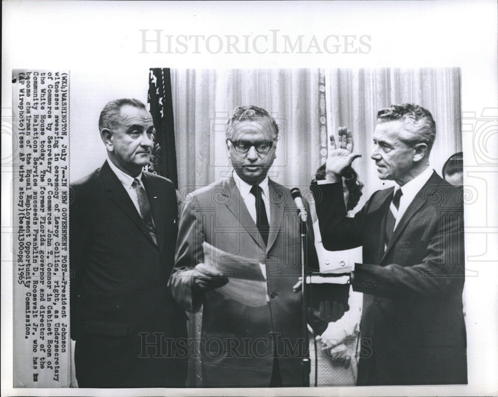 1965 Press Photo President Johnson witnesses swearing in ceremony of Leroy Gellins(right) in Cabinet - Historic Images