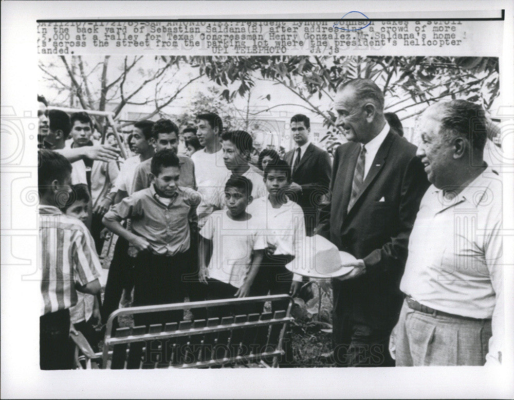 1965 Press Photo Pres Johnson - Historic Images