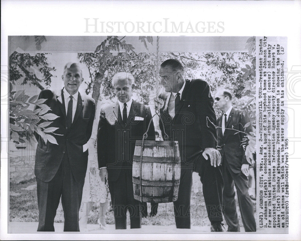 1965 Press Photo Pres Johnson on Tour - Historic Images