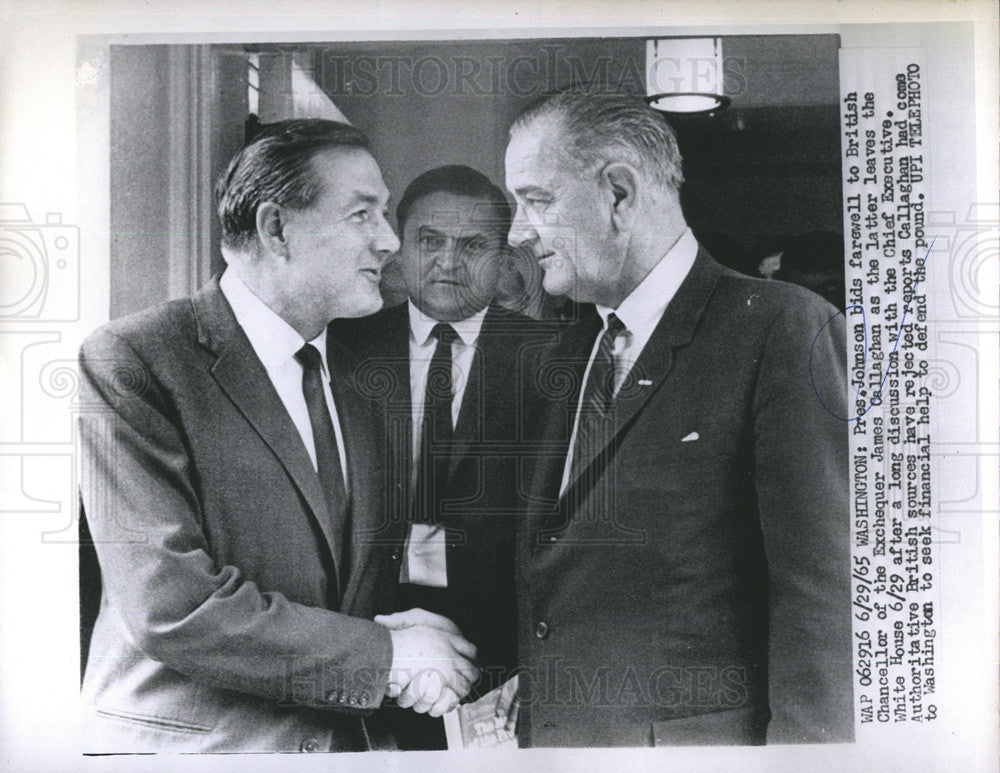 1965 Press Photo Pres Johnson Bids Farewell - Historic Images