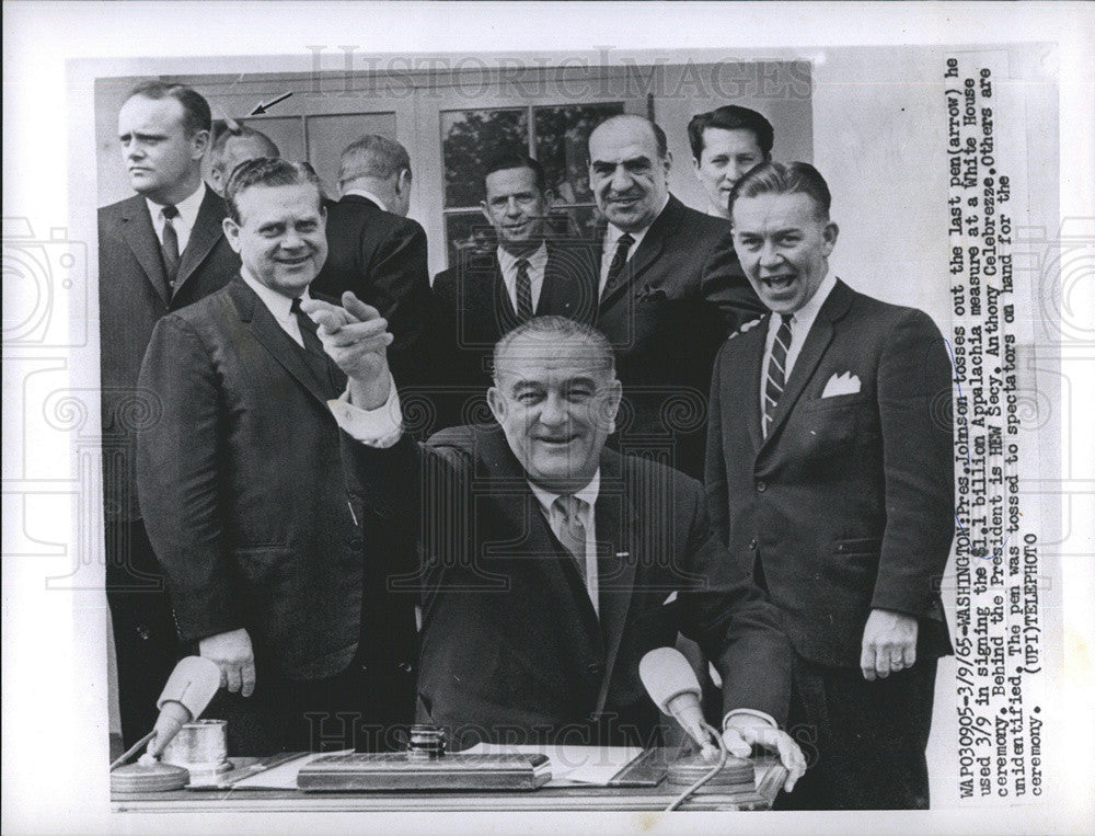 1965 Press Photo President Johnson and Anthony Celebrezze - Historic Images