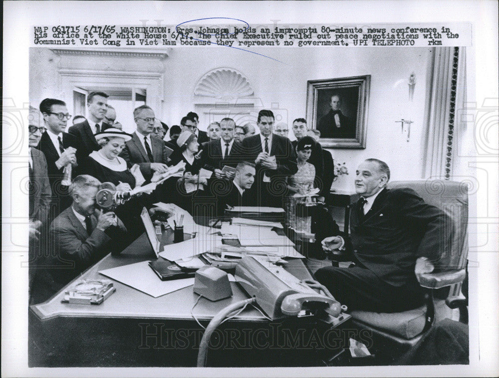 1965 Press Photo President Johnson News Conference About No Peace From Vietnam - Historic Images