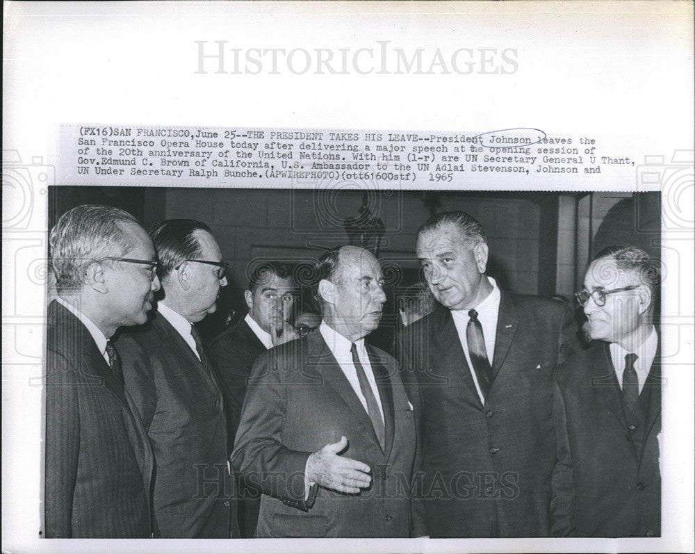 1965 Press Photo President Johnson Leaves SF Opera House at UN Anniversary - Historic Images