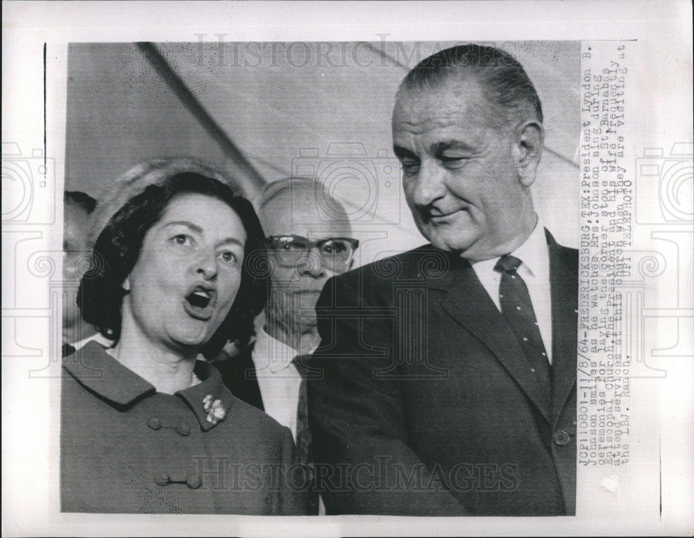 1964 Press Photo President Lyndon B. Johnson with Mrs. Johnson - Historic Images