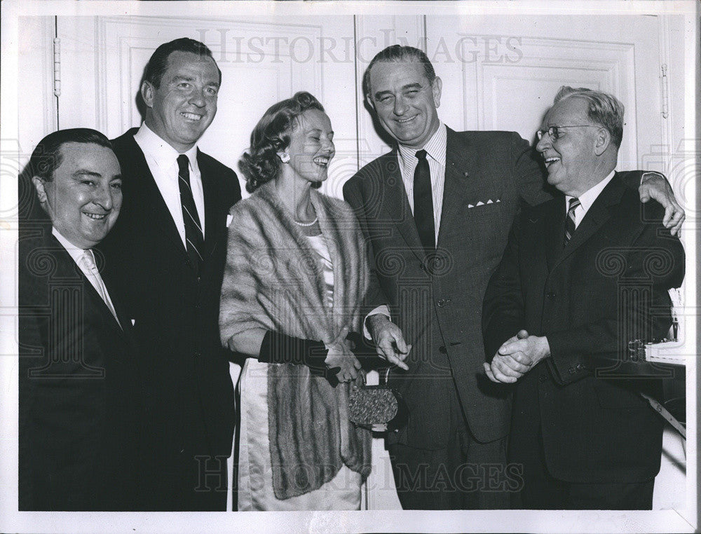 1963 Press Photo Pres. Johnson and The Texas Democrat charmed Bostonians. - Historic Images