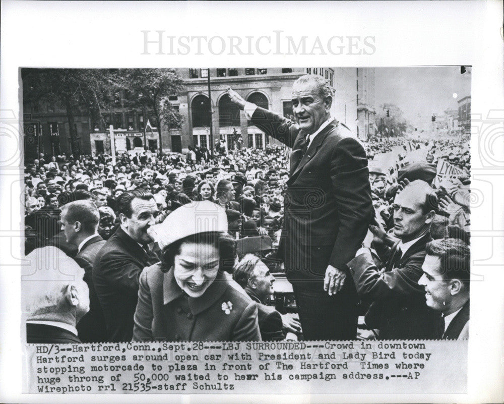 Press Photo President Lyndon B. Johnson Lady Bird Motorcade Hartford - Historic Images