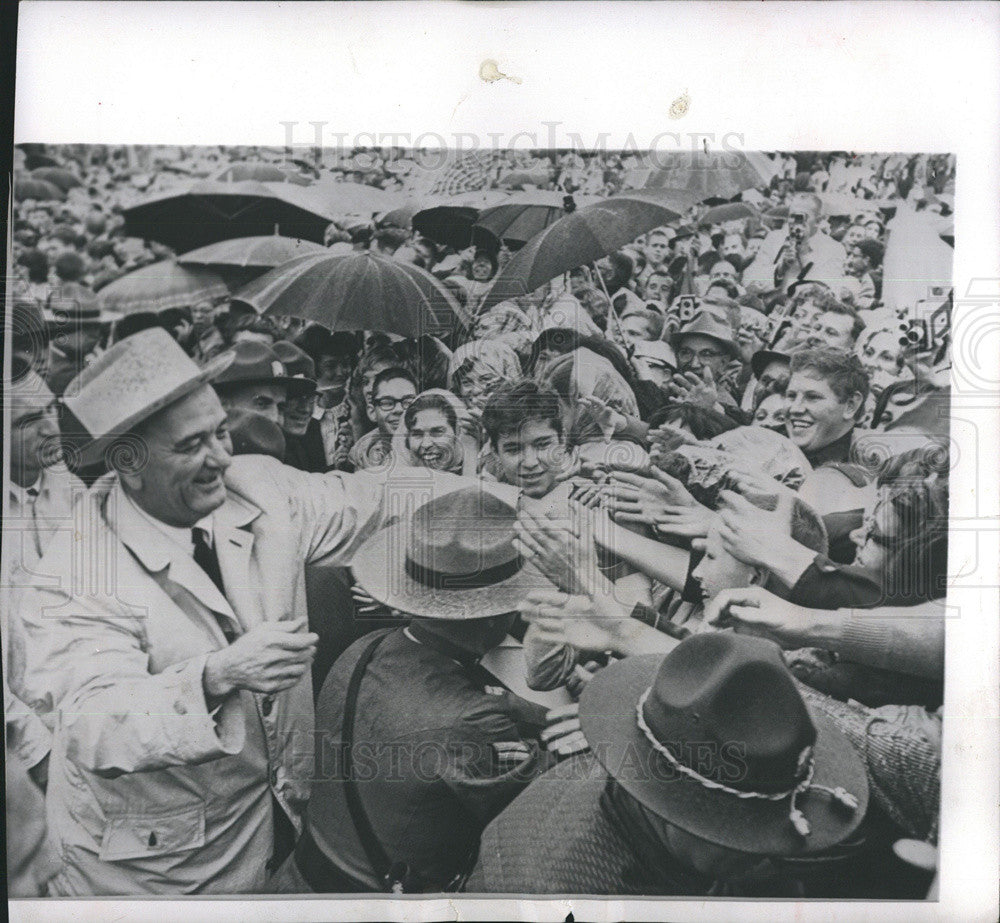 1964 Press Photo President Johnson with Canadian Prime Minister Lester Pearson - Historic Images