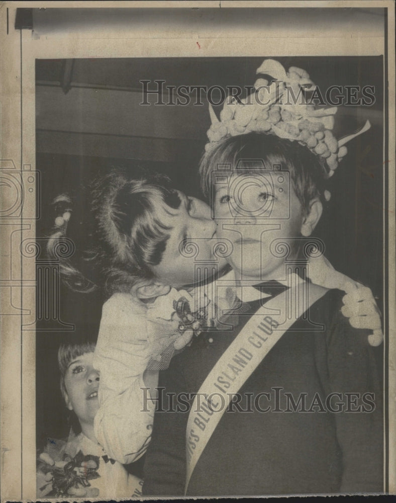 1967 Illinois Kiwanis Club "Miss Peanut" Ann Michels Of Blue Island - Historic Images