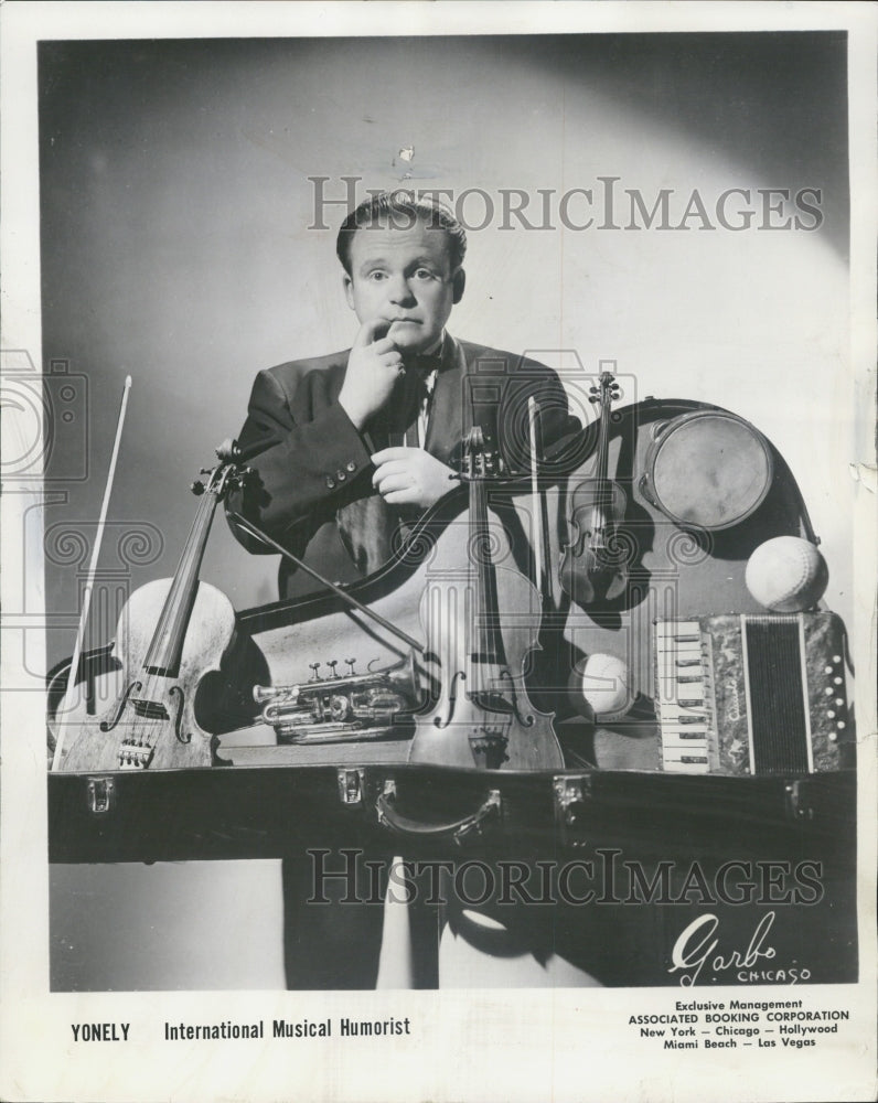 1958 Press Photo of international music humorist Yonely - RSG00445 - Historic Images