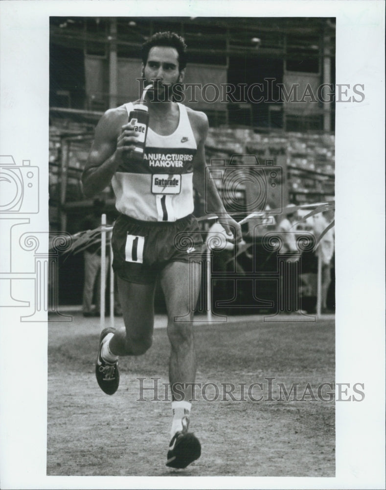 1983 Press Photo Stu Mittleman New York Marathon Runner - Historic Images