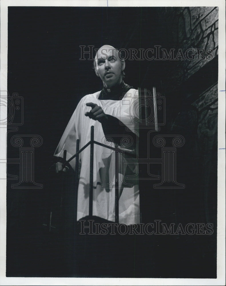 1973 Freedom Of The City Play Fred Michaels As Father Brosnan - Historic Images