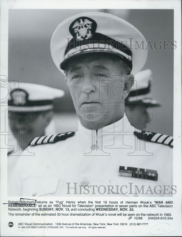 1988 Press Photo War And Remembrance Miniseries Actor Robert Mitchum In Uniform - Historic Images