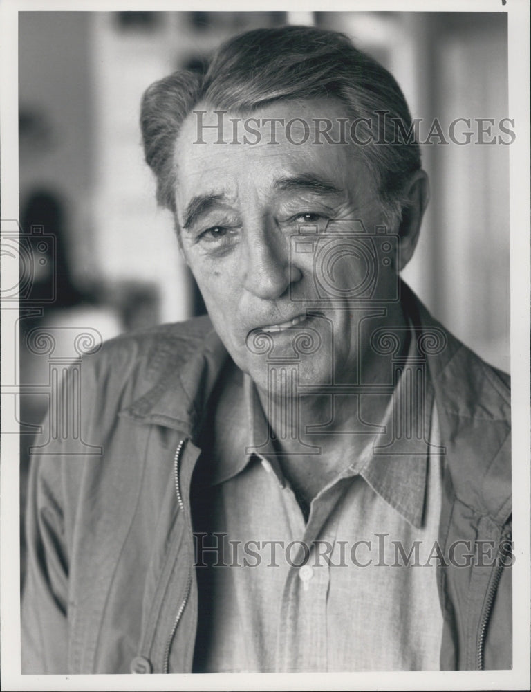 1990 Press Photo A Family For Joe Series Robert Mitchum Character Portrait - Historic Images